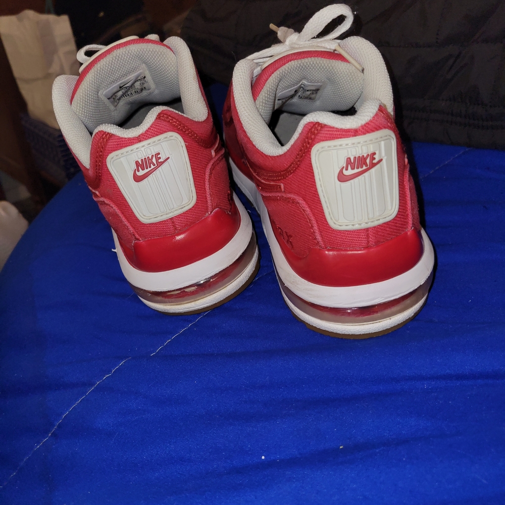 Nike Red and White Canvis Sneakers - Picture 6 of 9